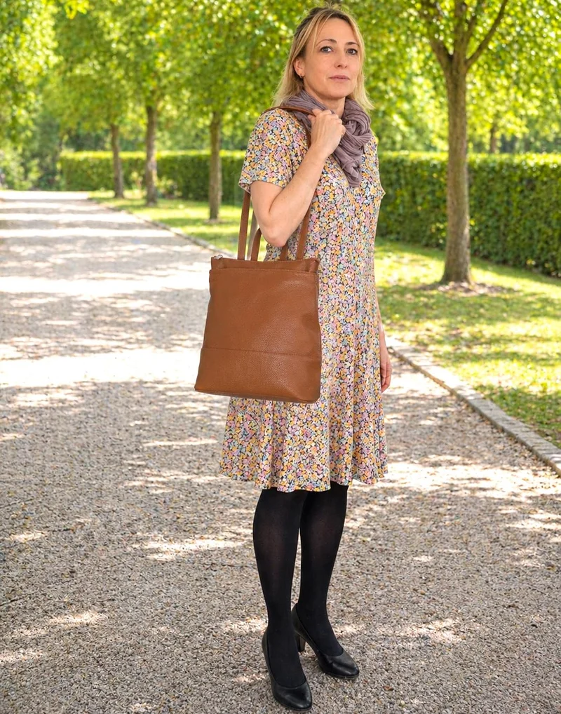 Wandelbarer Leder Rucksack – "Gabrielle", Handtasche, Schultertasche, Henkeltasche in einem.