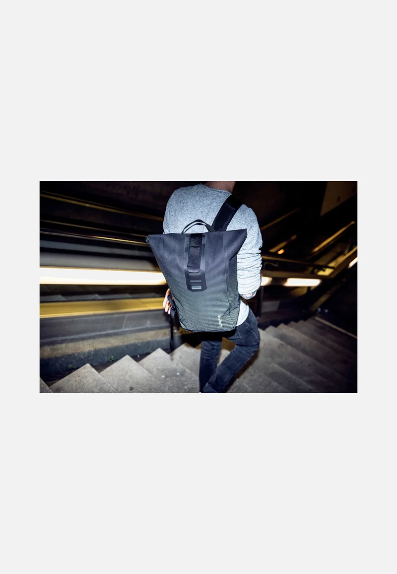 Velocity High Visibility Schwarz Reflex - Rolltop Rucksack