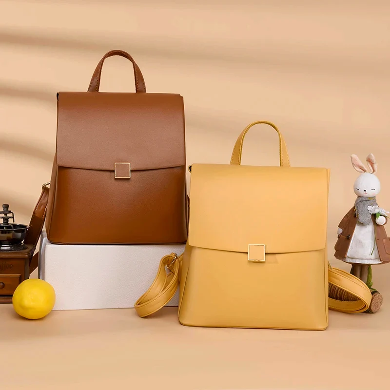 MODERN Kleiner Rucksack aus veganem Leder