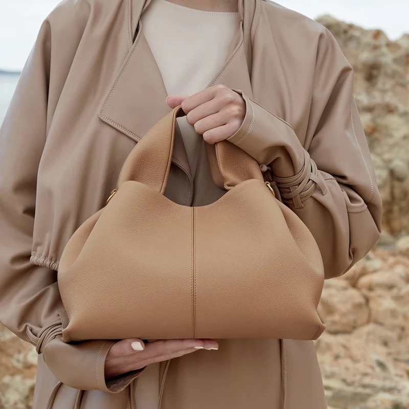 VINTAGE große Handtasche aus veganem Leder / Umhängetasche