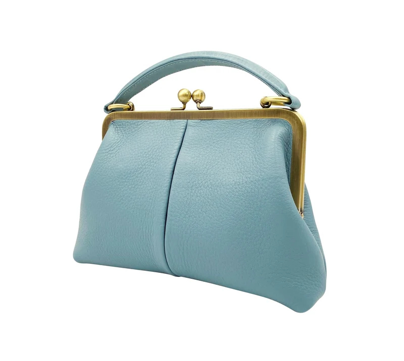 Kleine Damen Ledertasche "Kleine Olive" - Hellblau | Umhängetasche | Bügeltasche | Retro