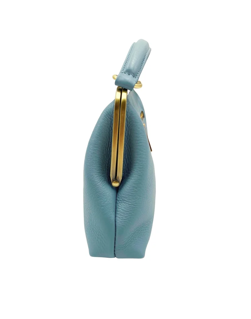 Kleine Damen Ledertasche "Kleine Olive" - Hellblau | Umhängetasche | Bügeltasche | Retro