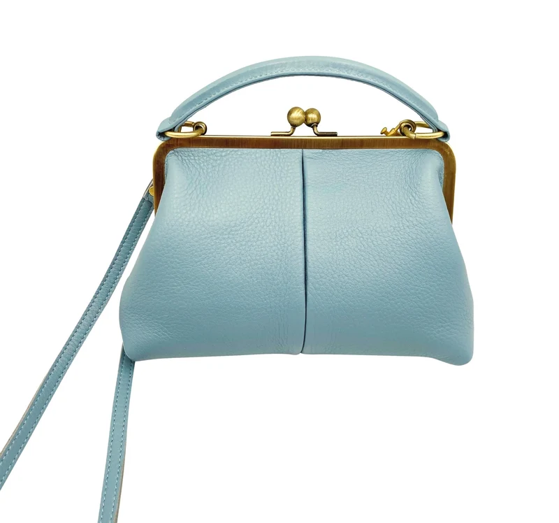 Kleine Damen Ledertasche "Kleine Olive" - Hellblau | Umhängetasche | Bügeltasche | Retro