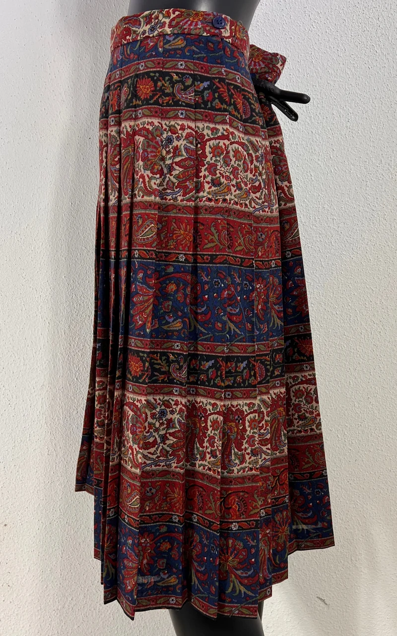 Vintage Pleated Midi Skirt with Ornate Paisley Floral Print