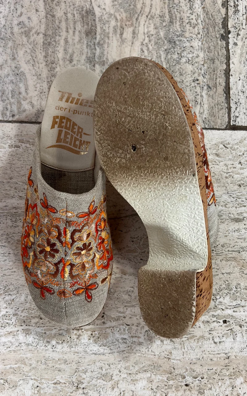 Vintage 1970s Embroidered Platform Clogs 38