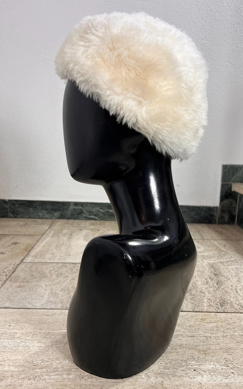Vintage 70s Cream Shearling Hat – Made in Italy