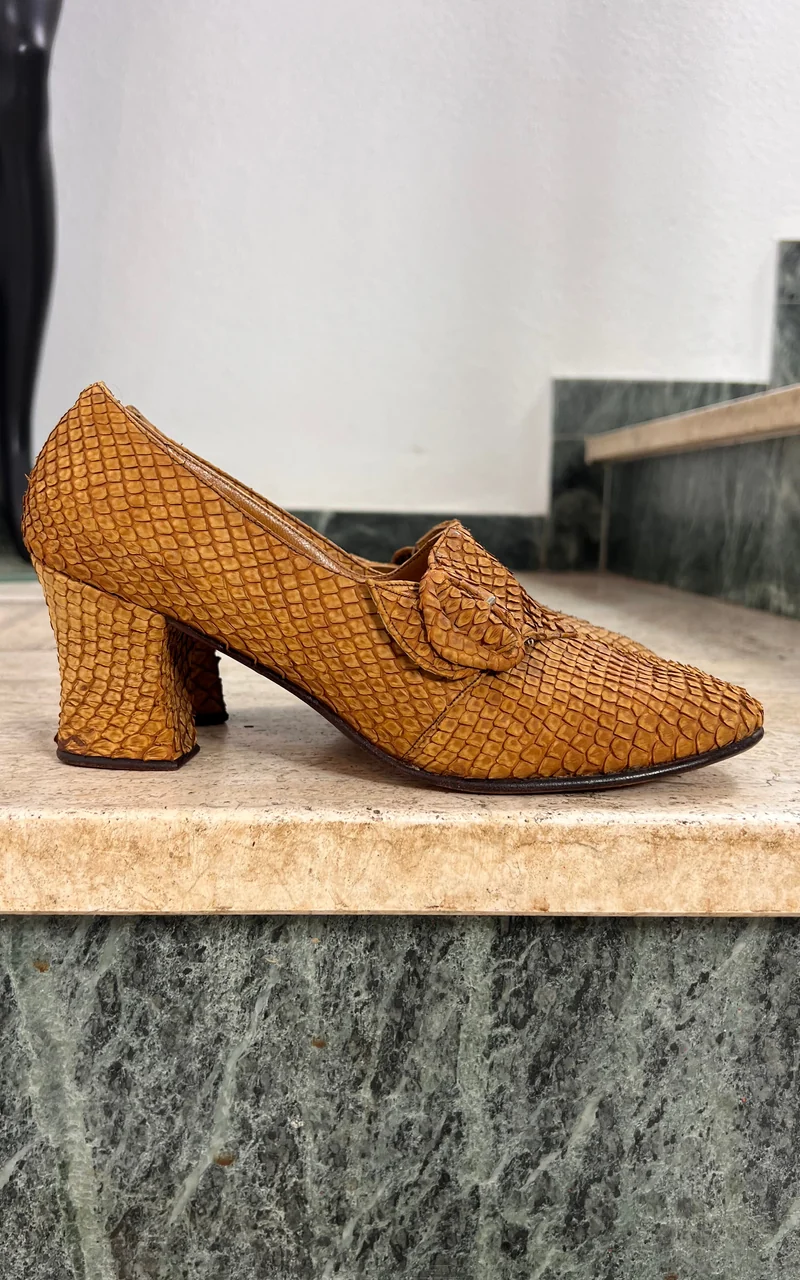 1960s Gelabert Snakeskin Pumps 38