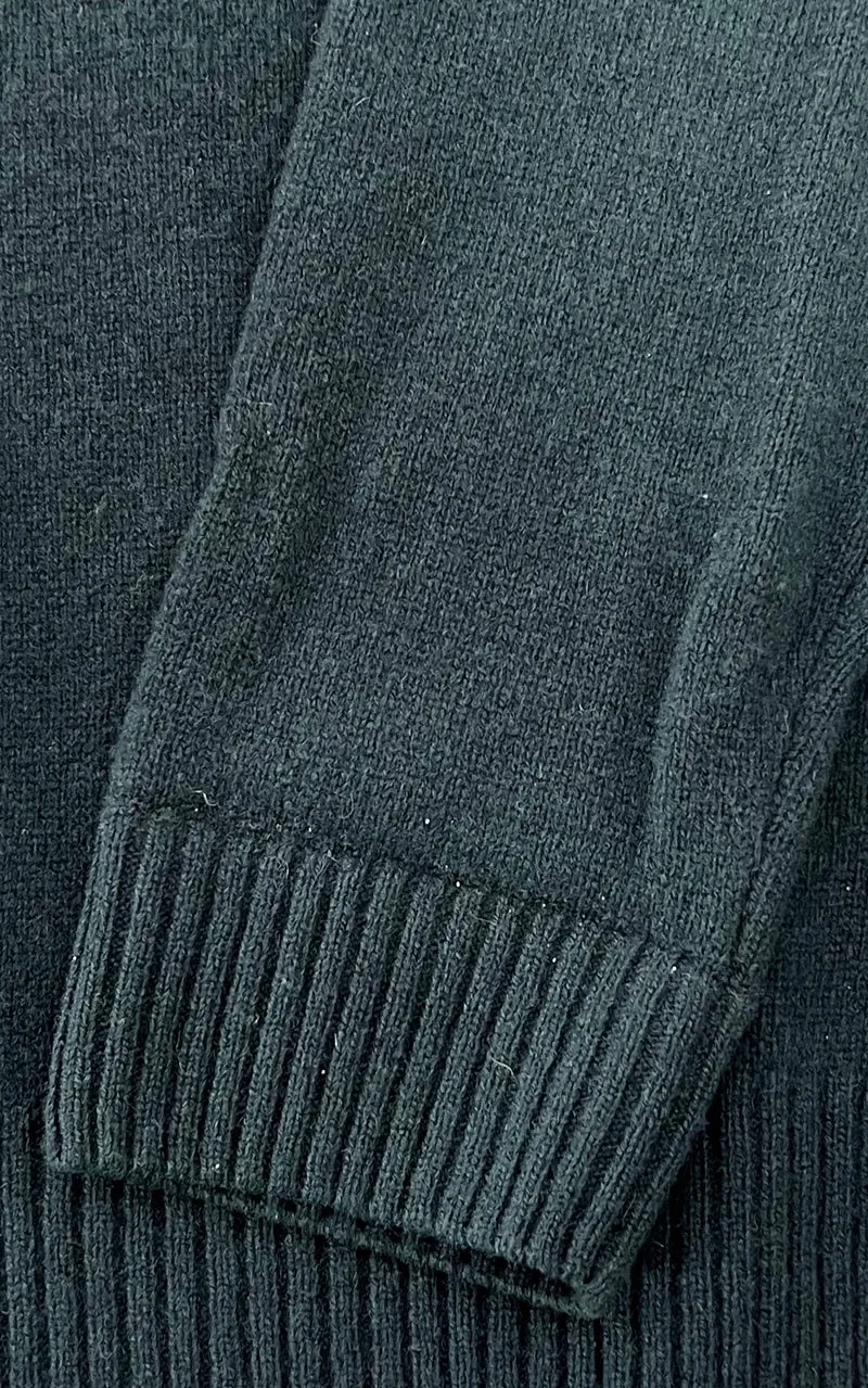 Vintage MENS GANT 100% Lambswool V-Neck Sweater