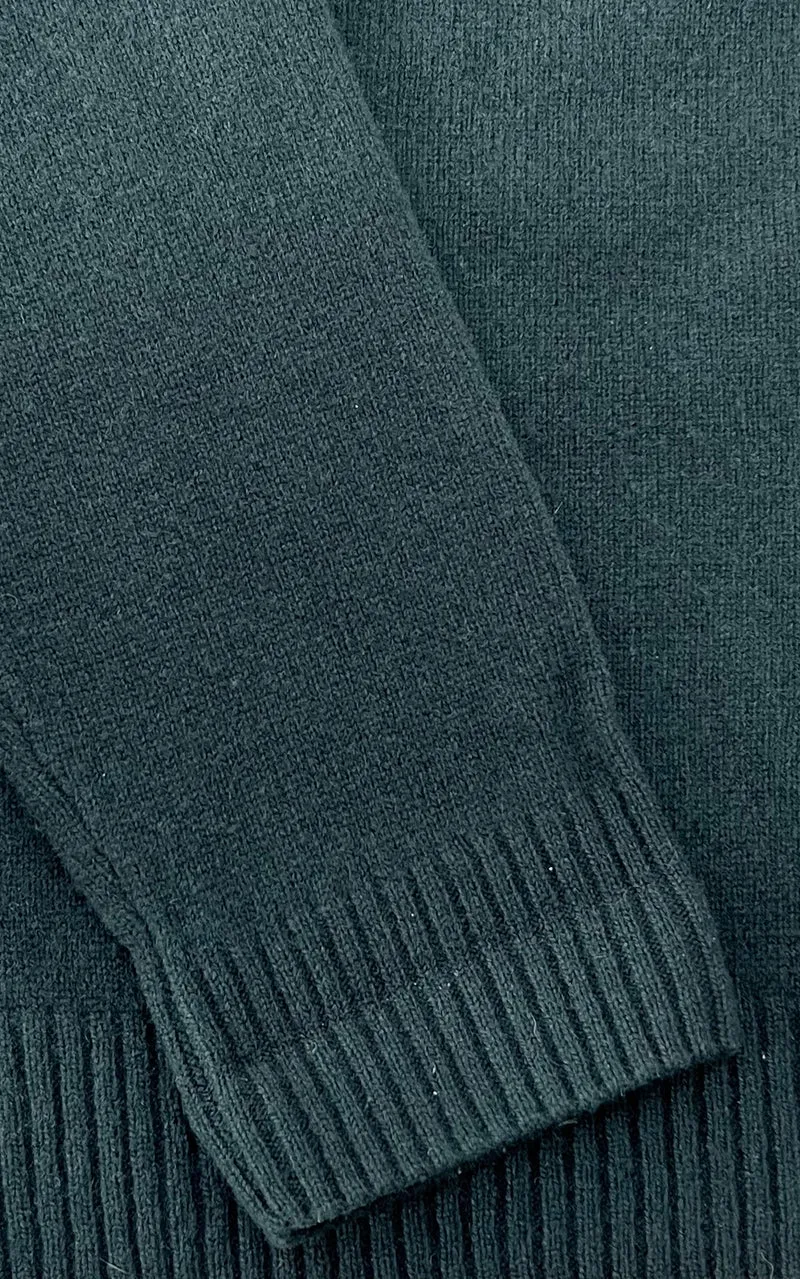 Vintage MENS GANT 100% Lambswool V-Neck Sweater