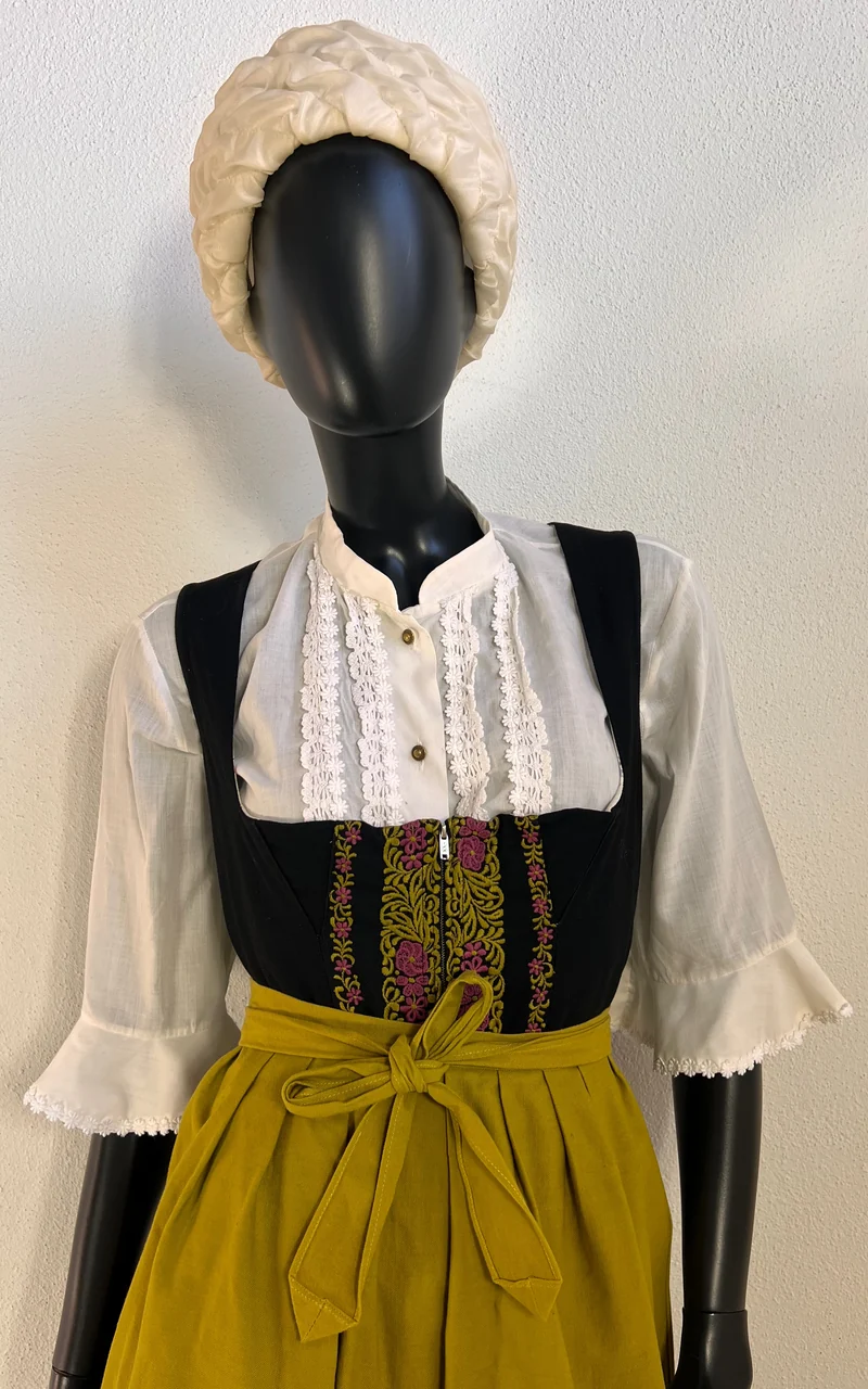 Vintage 70s Rose Dirndl Bavarian Dress Set