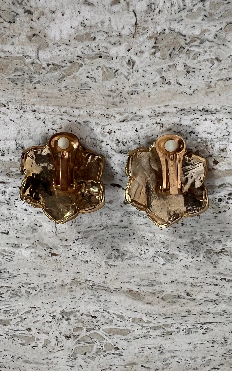 Vintage 80s Enamel & Faux Pearl Clip-On Earrings