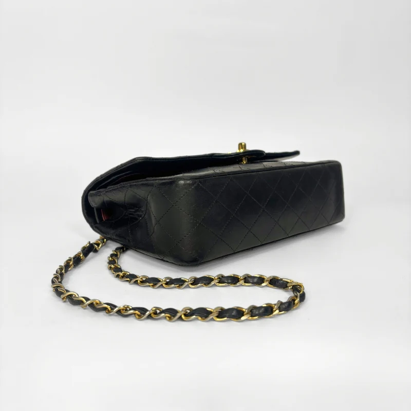 Chanel Classic Flap Bag Mittleres Lammleder
