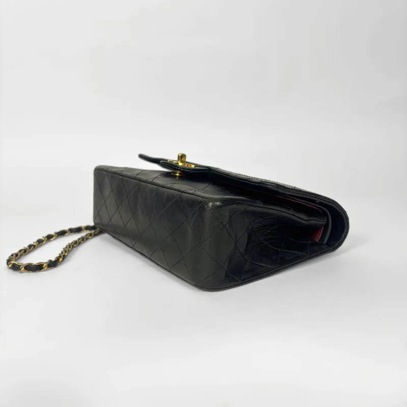 Chanel Classic Flap Bag Mittleres Lammleder