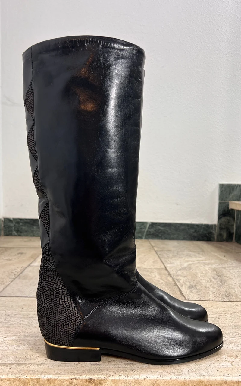 Vintage Black Leather Knee-High Boots with Textured Panel Detail 39