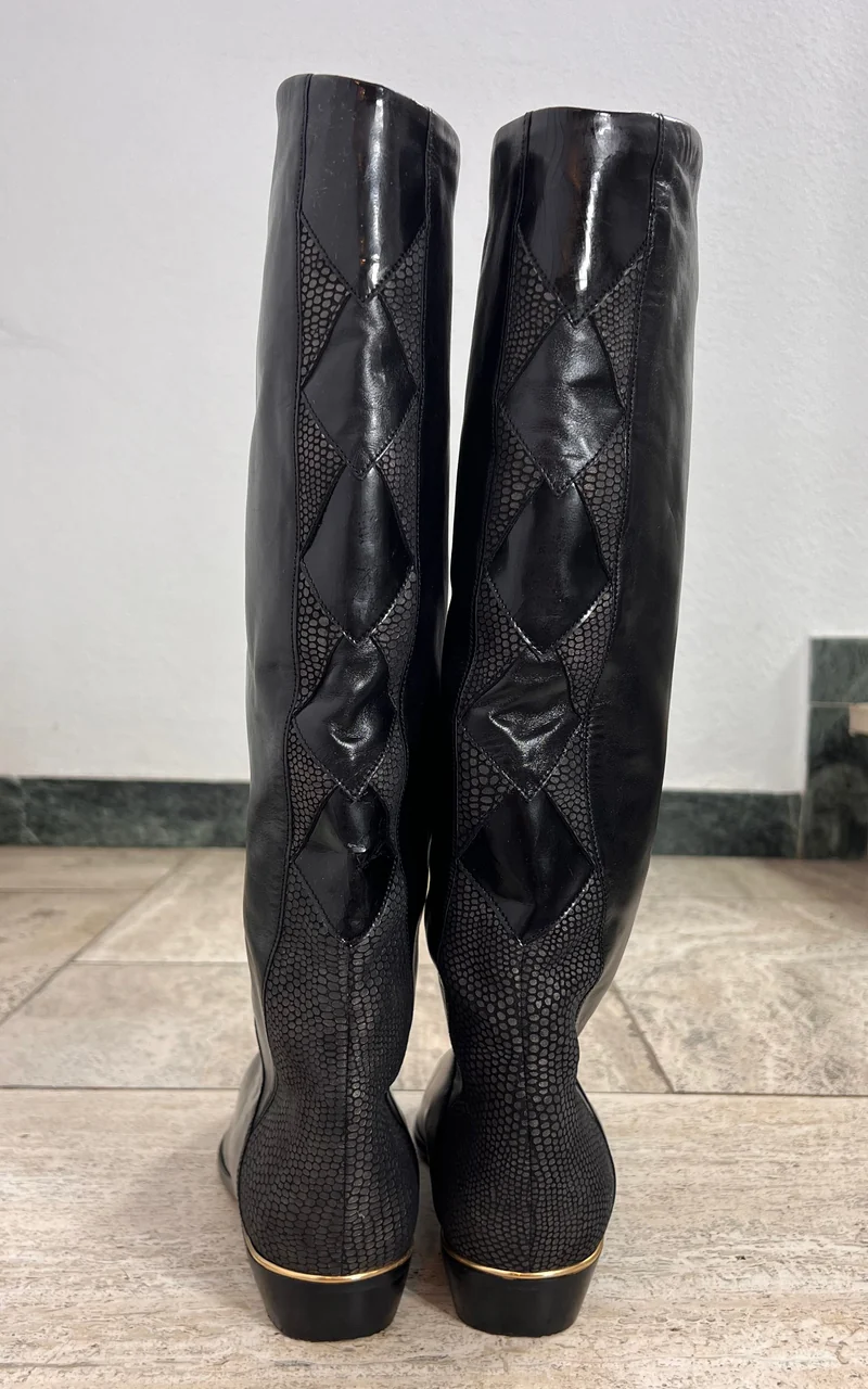Vintage Black Leather Knee-High Boots with Textured Panel Detail 39