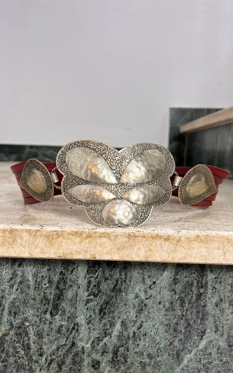 Vintage 70s Red Leather Hammered Metal Belt