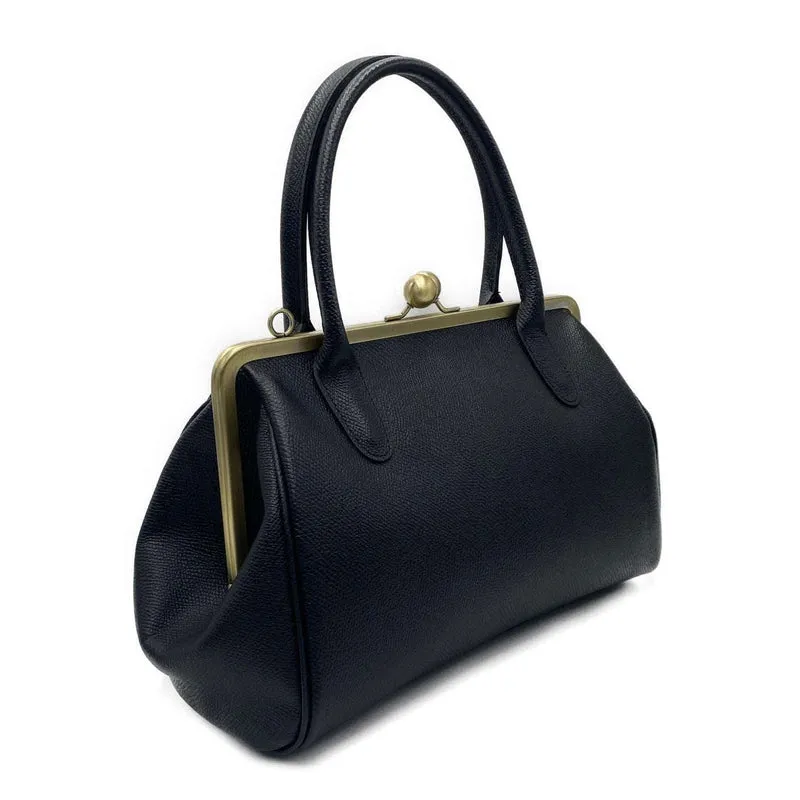 Retro Handtasche ‚Große Aurelie‘ in Schwarz – Echtleder Bügeltasche und Schultertasche