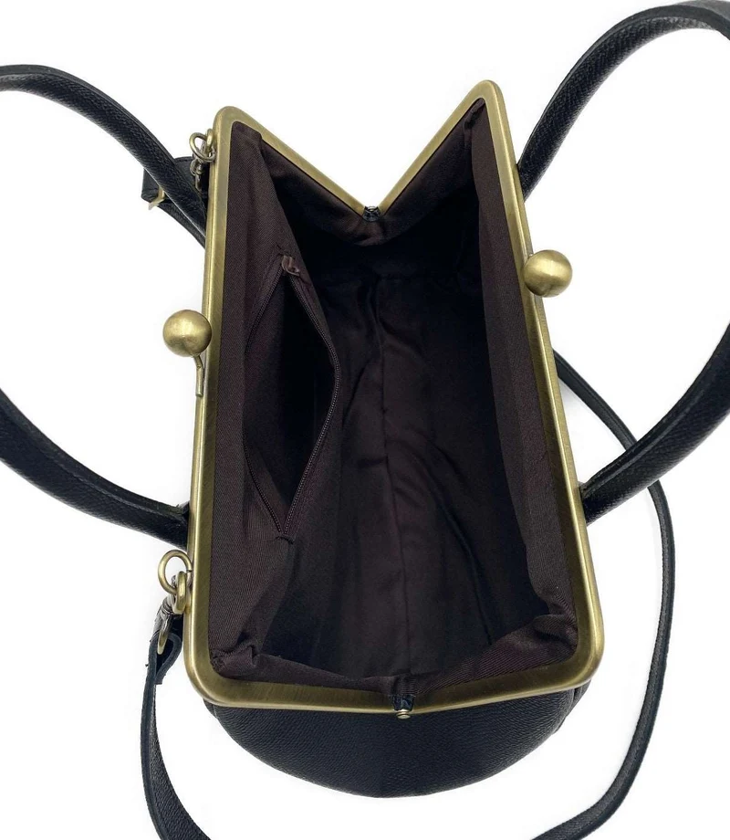 Retro Handtasche ‚Große Aurelie‘ in Schwarz – Echtleder Bügeltasche und Schultertasche