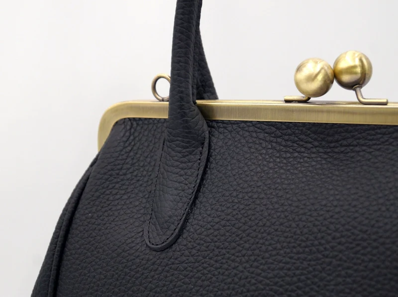 Damen Handtasche, Leder Handtasche "Marie" in schwarz, Henkeltasche im Vintage Stil