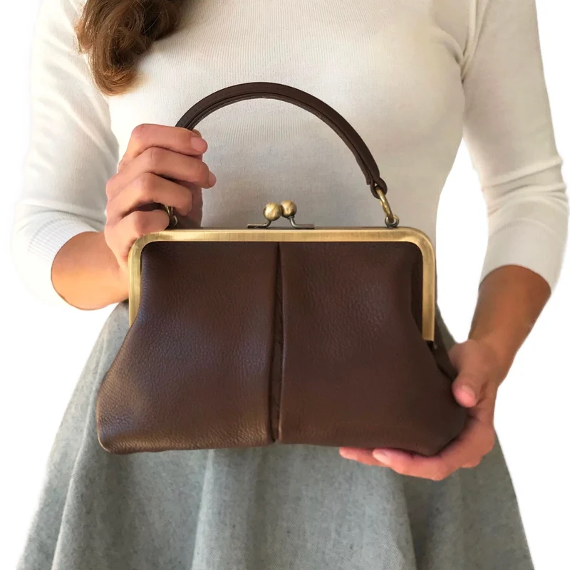 Retro Handtasche Leder - Kleine Olive in Dunkelbraun, Henkeltasche, Umhängetasche, Bügeltasche