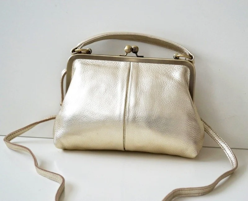 Leder Umhängetasche Damen - Kleine Olive in Gold - Ledertasche, Henkeltasche, Schultertasche - Retro-Stil