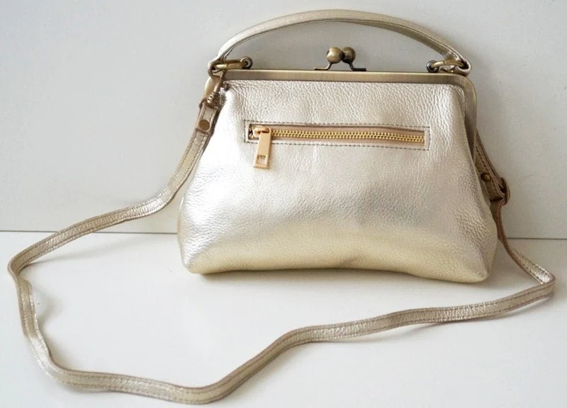 Leder Umhängetasche Damen - Kleine Olive in Gold - Ledertasche, Henkeltasche, Schultertasche - Retro-Stil