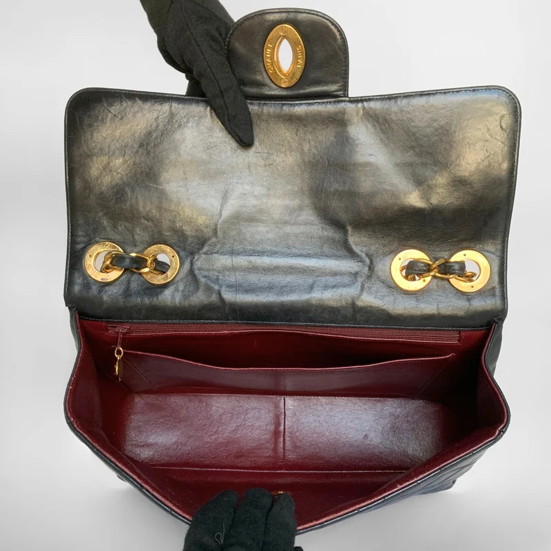 Chanel Classic Flap Bag Maxi Lammleder