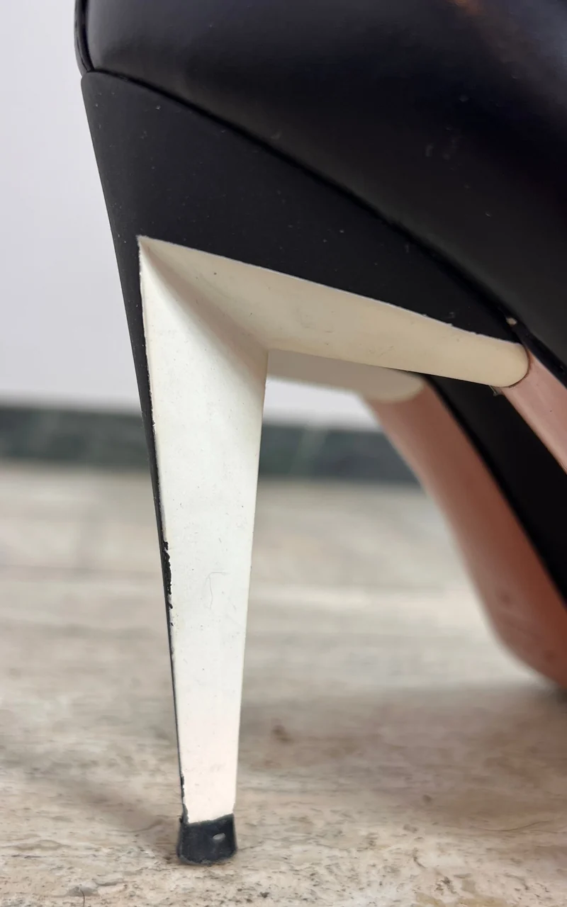 Elegant Sportmax Black and White Heels 41
