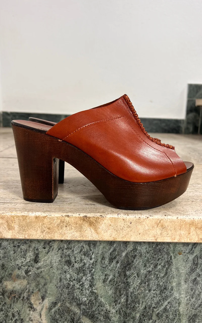 Deadstock 70s Style Clogs 38