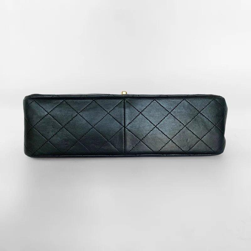 Chanel Classic Flap Bag Mittelhohes Lammleder