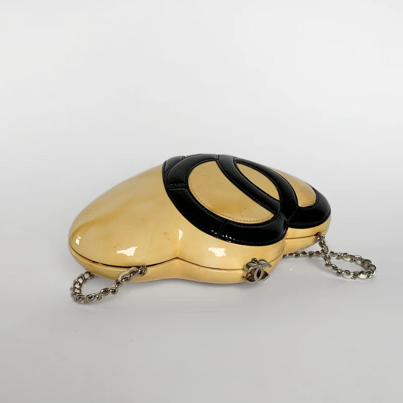 Chanel Herz Umhängetasche Lackleder (Limited Edition)