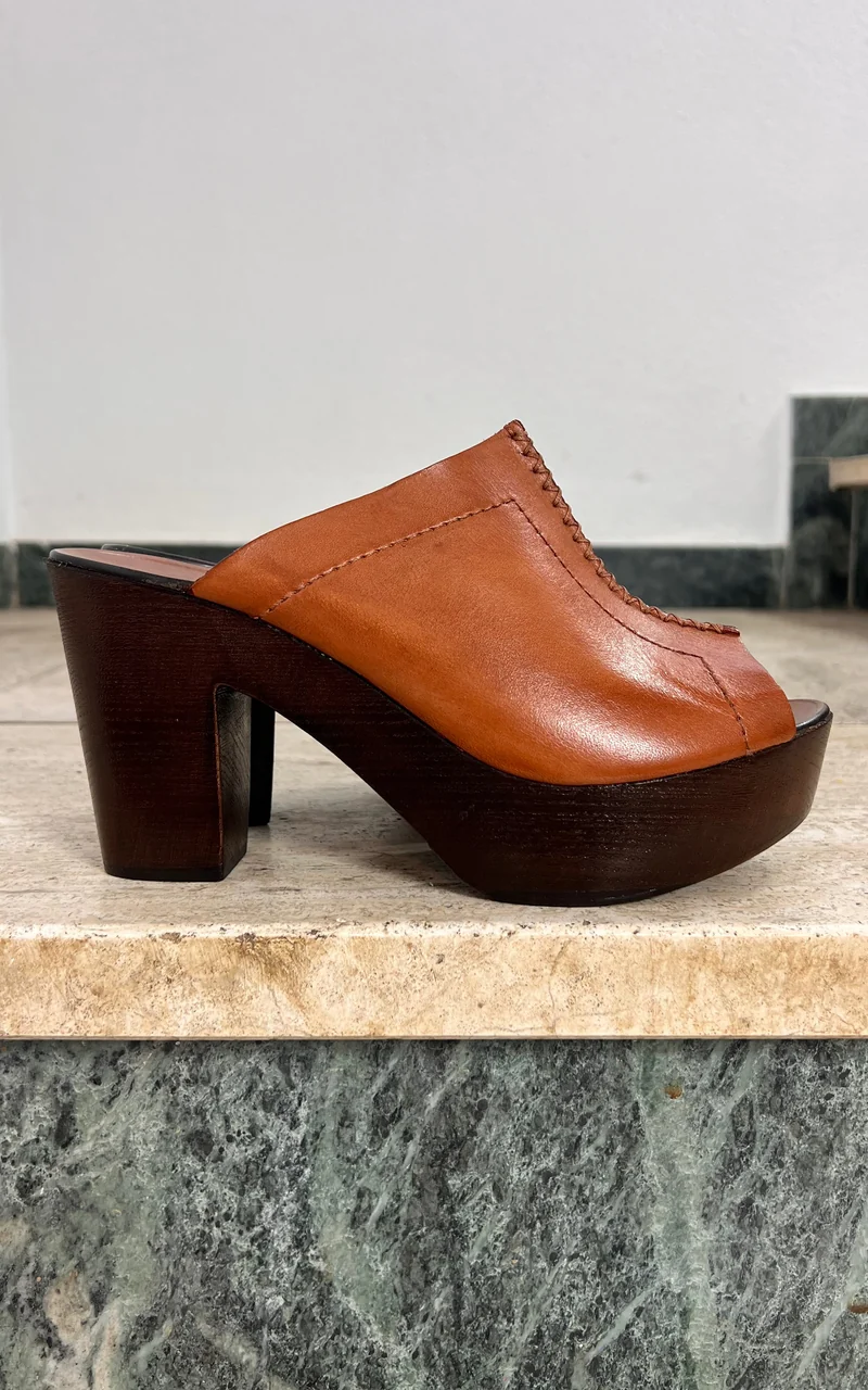 Deadstock 70s Style Clogs 39