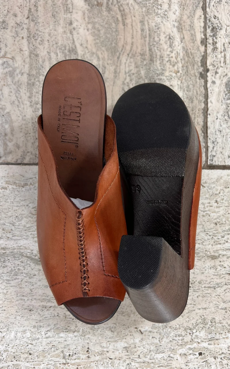 Deadstock 70s Style Clogs 39