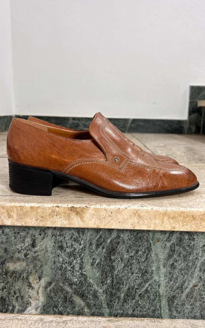 Vintage Mens 70s Leather Heeled Loafers 43