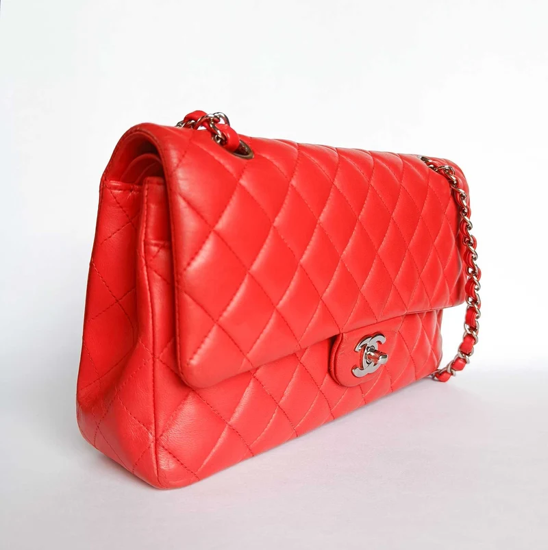 Chanel Classic Flap Bag Mittleres Lammleder