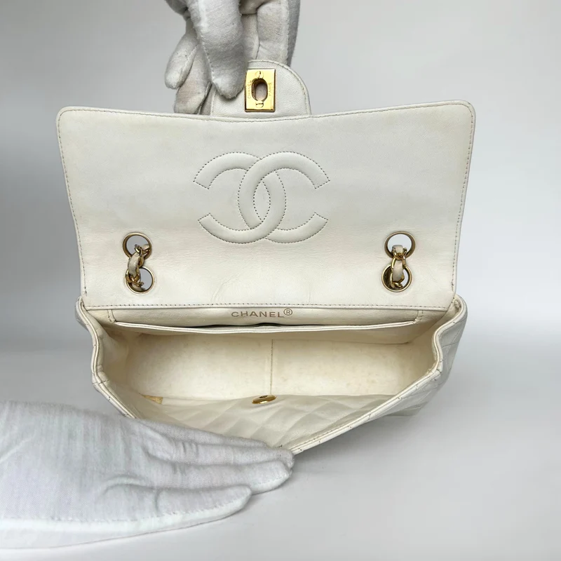 Chanel Diana Flap Bag Mittleres Lammleder