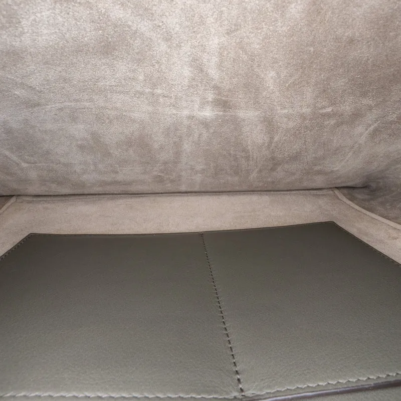 Trifold