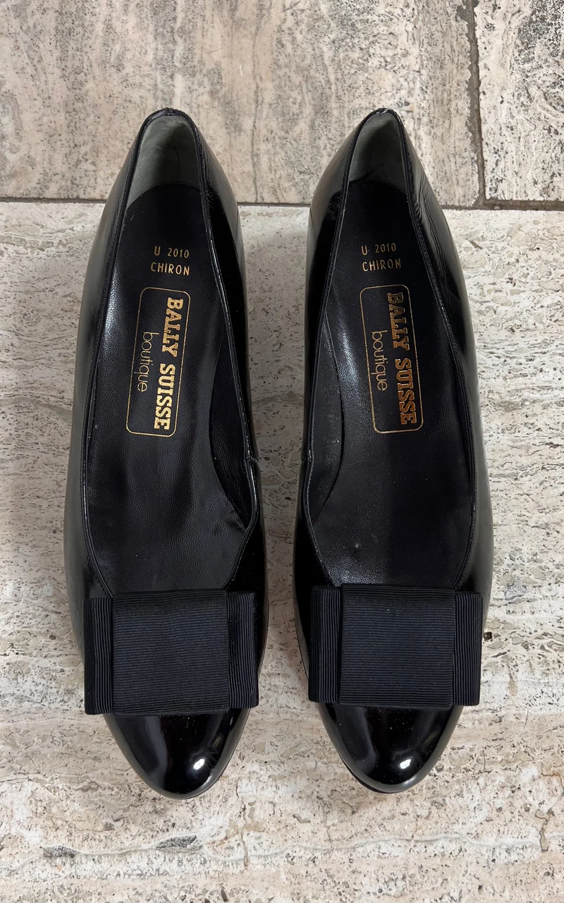 Vintage Bally Suisse Patent Bow Ballerines 38