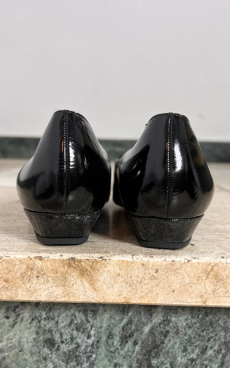 Vintage Bally Suisse Patent Bow Ballerines 38