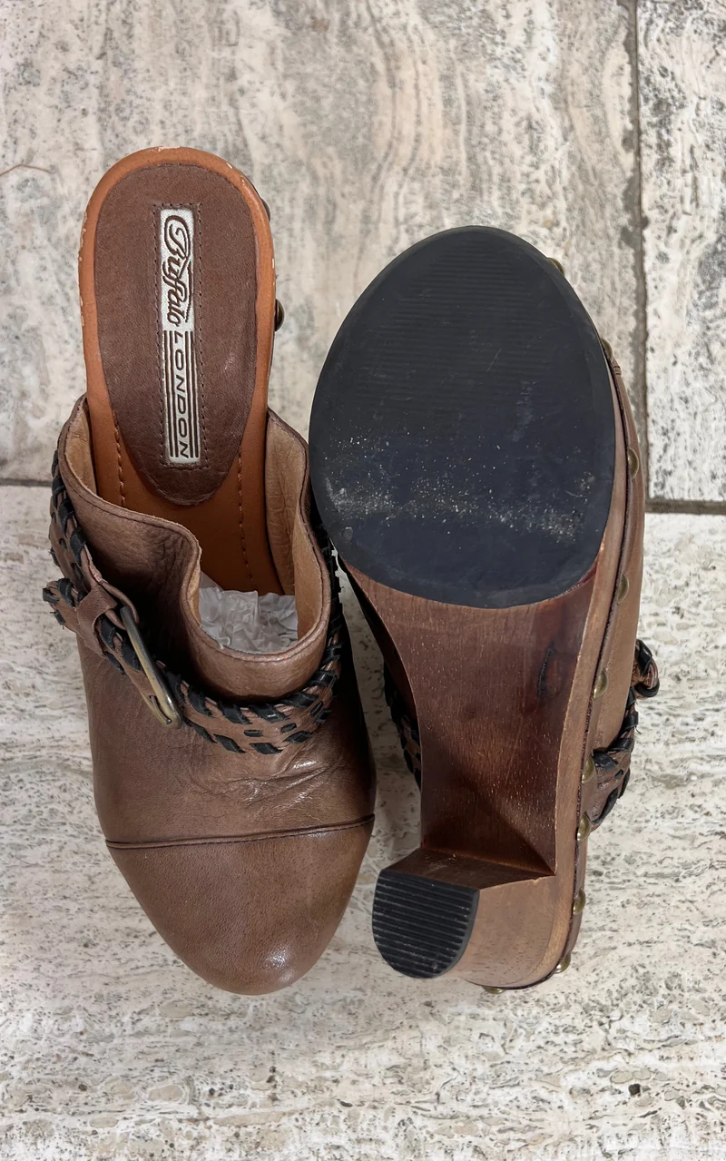 Vintage Early 2000 Buffalo London Platform Clogs 37