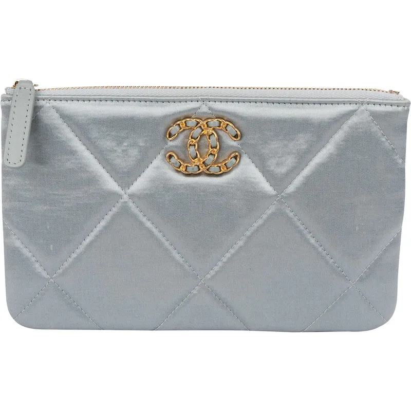 Chanel 19 Quilted Satin Chanel Pouch Accessoires Clutch