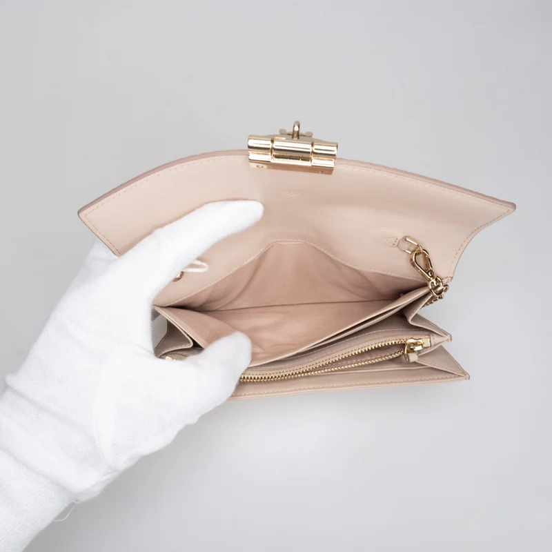Patricia Crossbody-Brieftasche