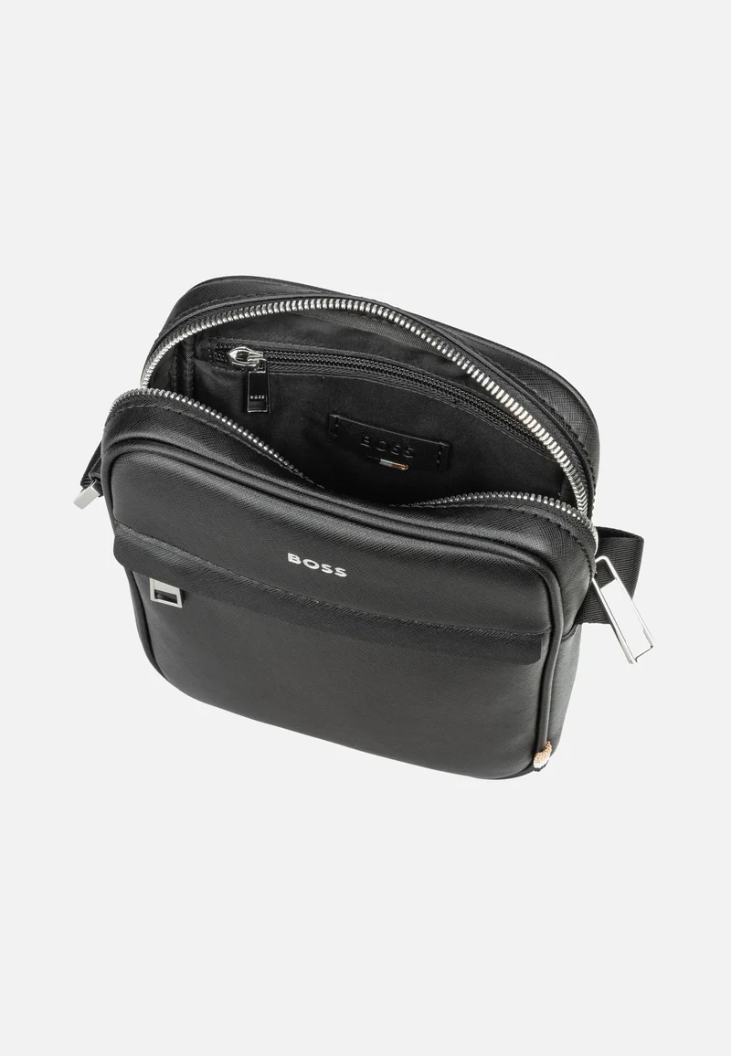 Zair North South Zip Black - Crossbody Bag