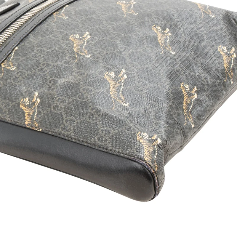 Gucci Monogram GG Supreme Canvas Tiger Print Messenger Crossbody Bag
