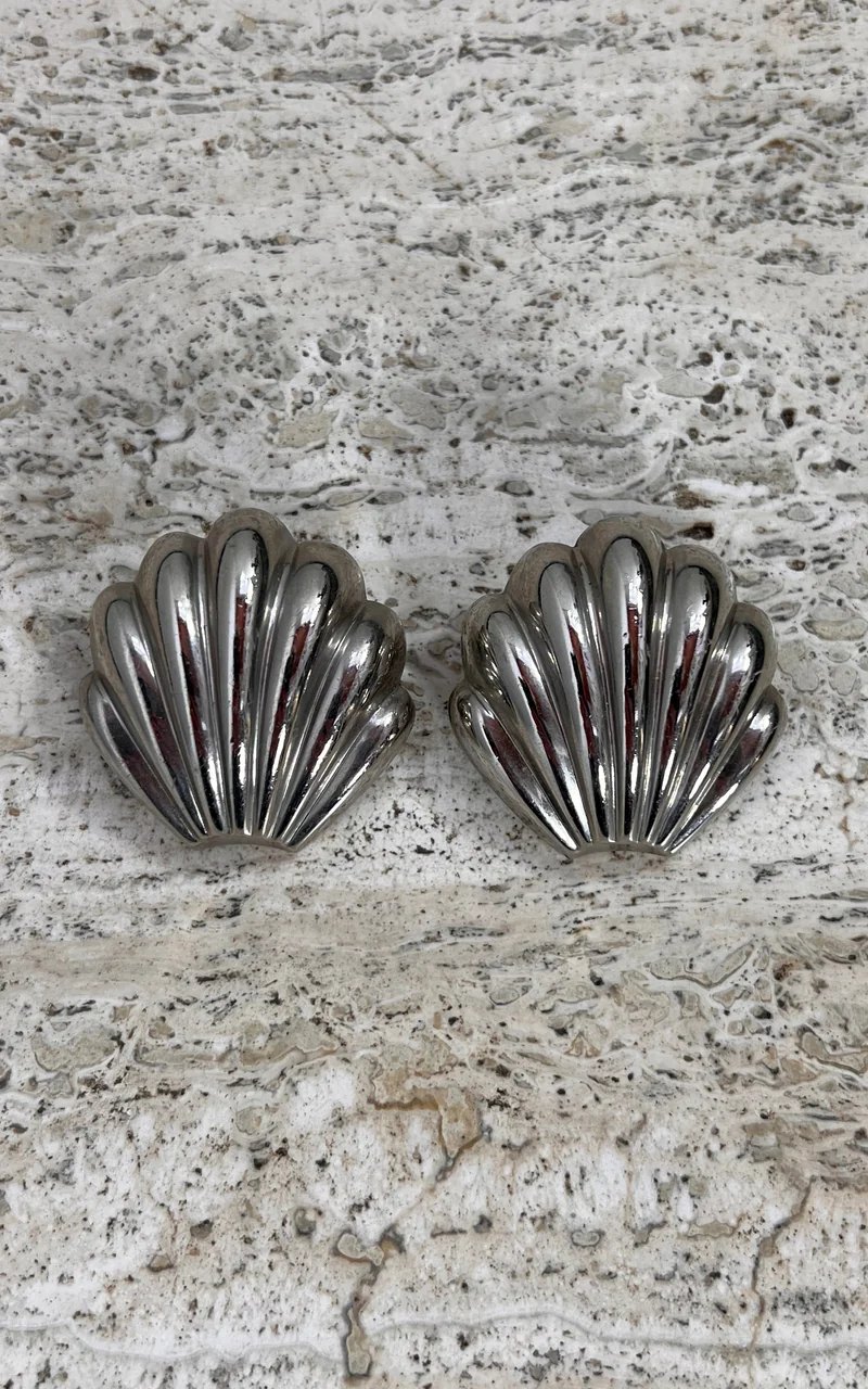 Vintage Shell 90s Clip Ons