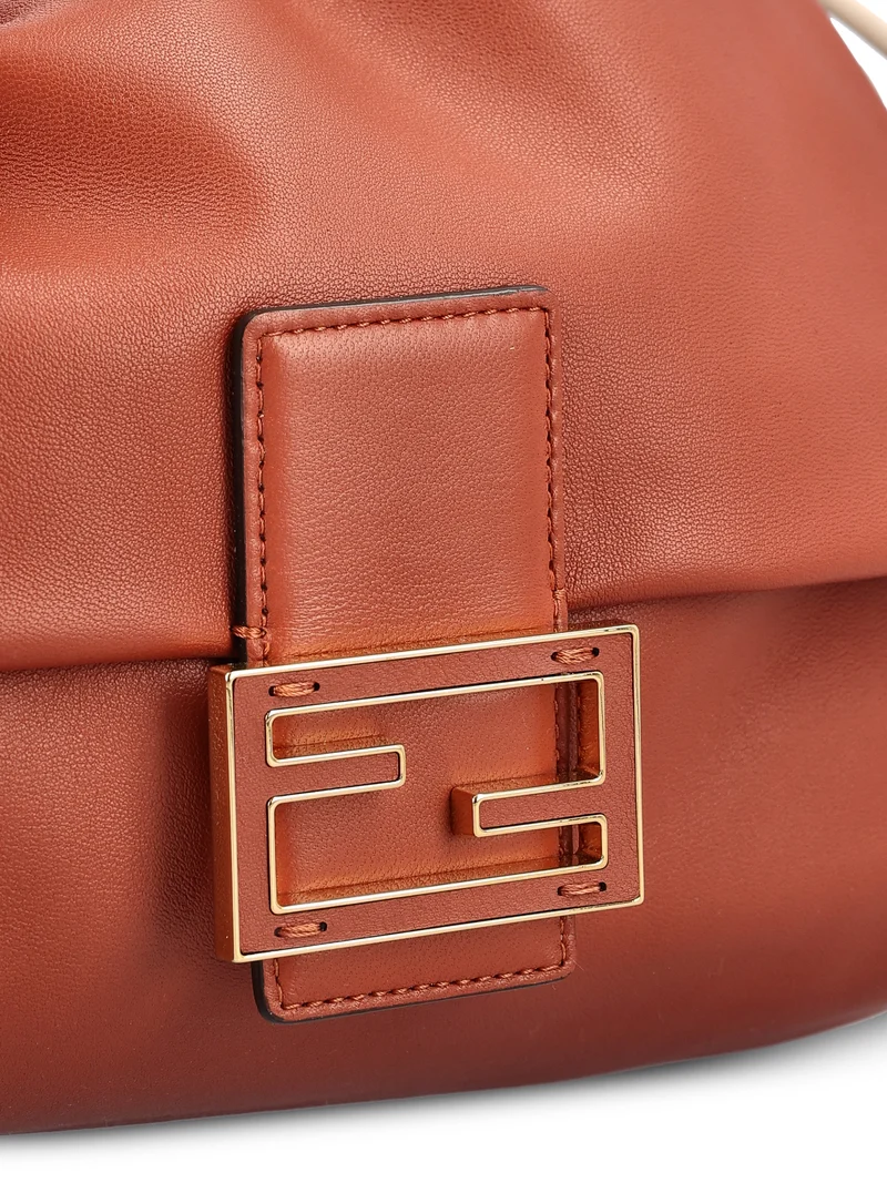 FENDI Borsa Mamma Baguette Medium