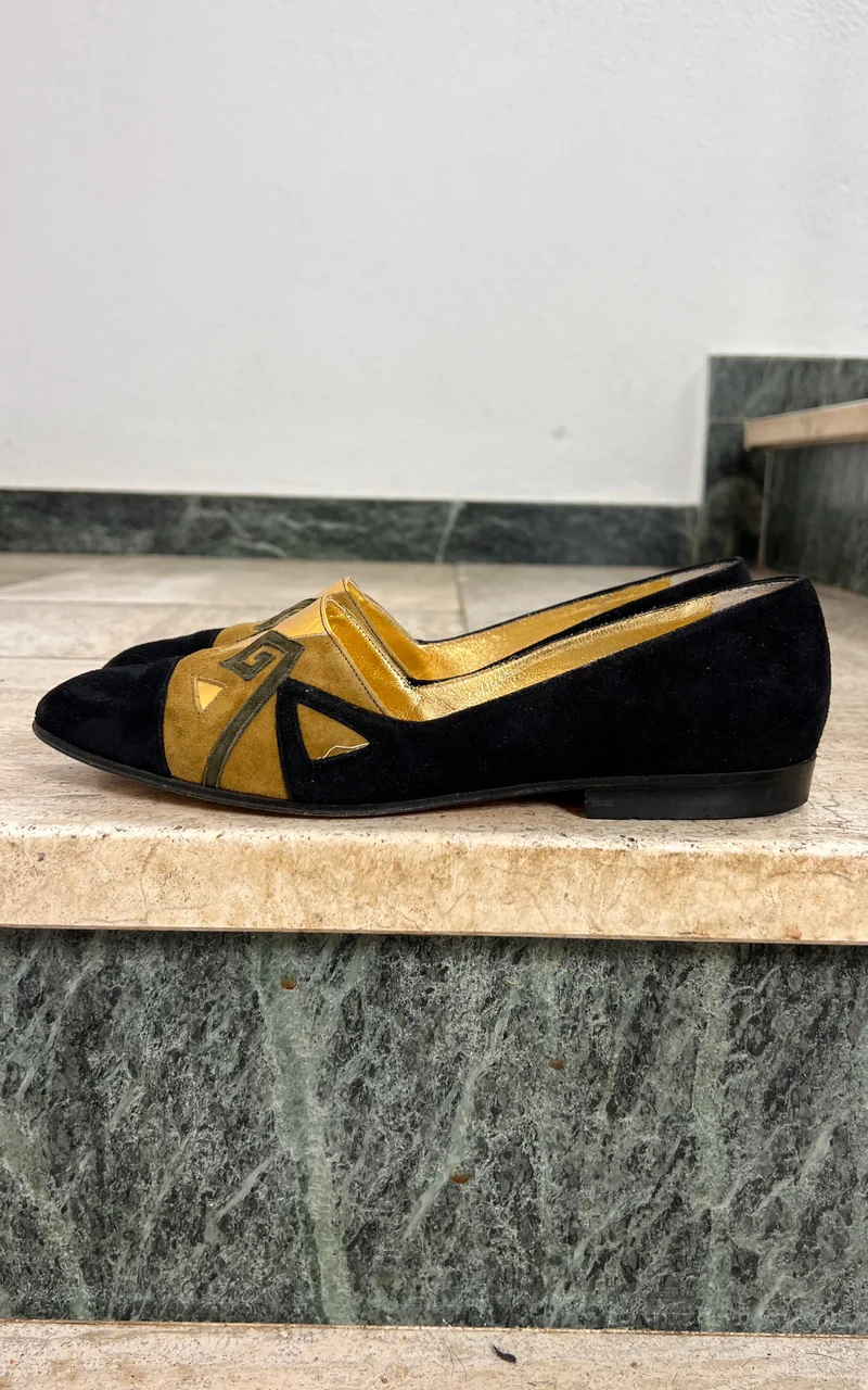 Vintage Suede Loafers with Geometric Appliqué 38