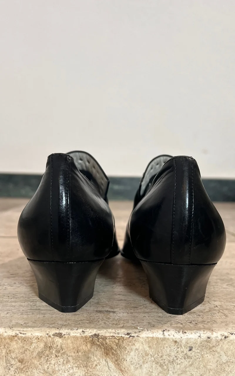 Vintage Victorian Look a Like Loafer 38