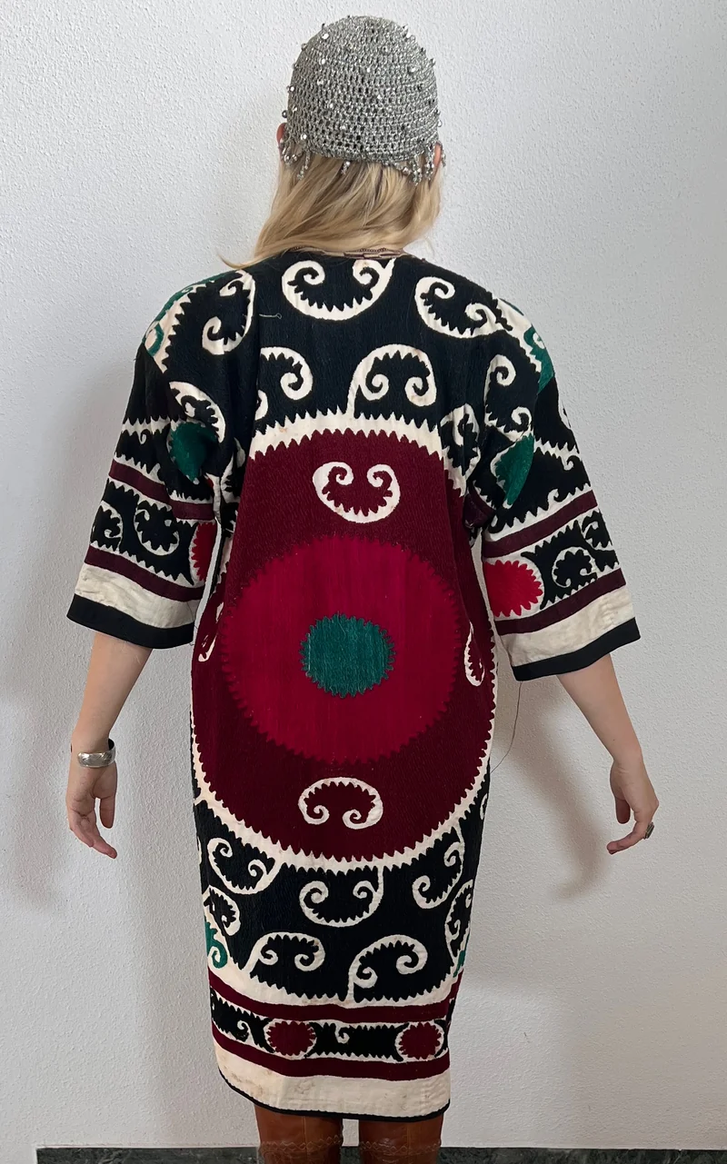 Vintage Suzani Chapan