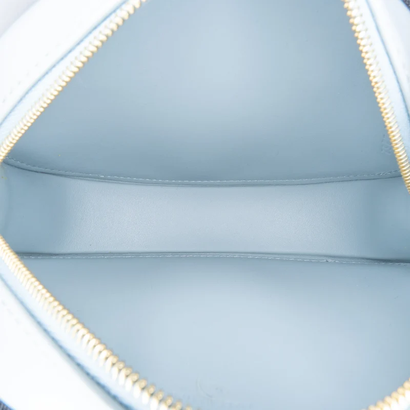 Oval
